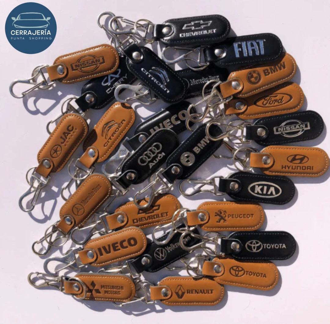 Llavero en cuero FORD